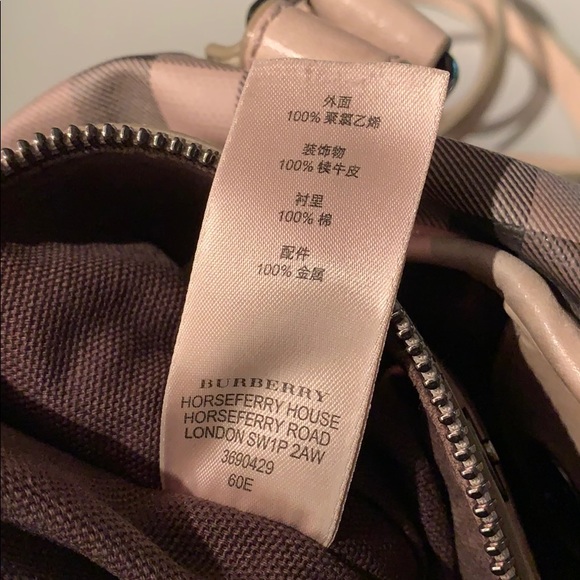 Burberry purse - Picture 10 of 12